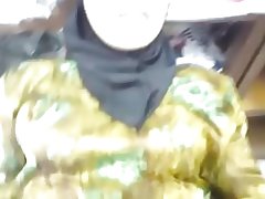 Konan á meðan búðina er opna